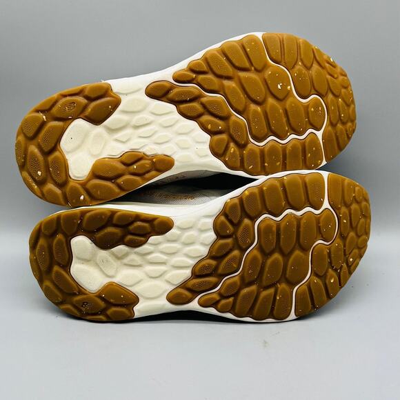 New Balance Shoes Womens 7 Gray White Fresh Foam Arishi V4 Running Sneakers - Picture 7 of 9